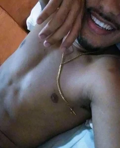 Eu de HenriqueGotze  4 Imagens