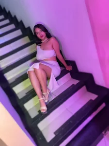 Prety_Nany kisss 👄💛 Gambar