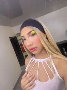 caribbean_passion_ This princess is cute makeup for you🌈😍 Foto