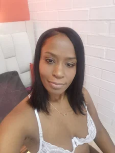 Exotic Girl od Kendal_hot69_  snímek