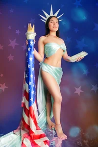 ALICIATARLY happy 4th of July 🗽 Hình