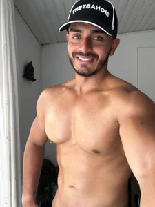 magnusclark resting after the gym Pic 6