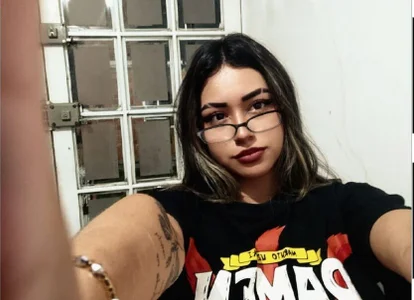 Sia_messy Public Pic