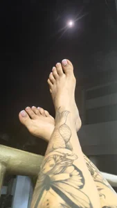 juliane_sweer1 feet Pic 7