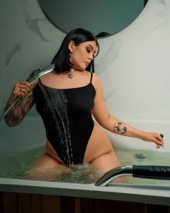 Paulina_bennet Shower💦🥵🖤 Billede 4