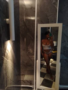 Zaya_b_ 🔥🔥 Gambar