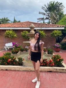 Public od Scarlet_Live  5 snímek