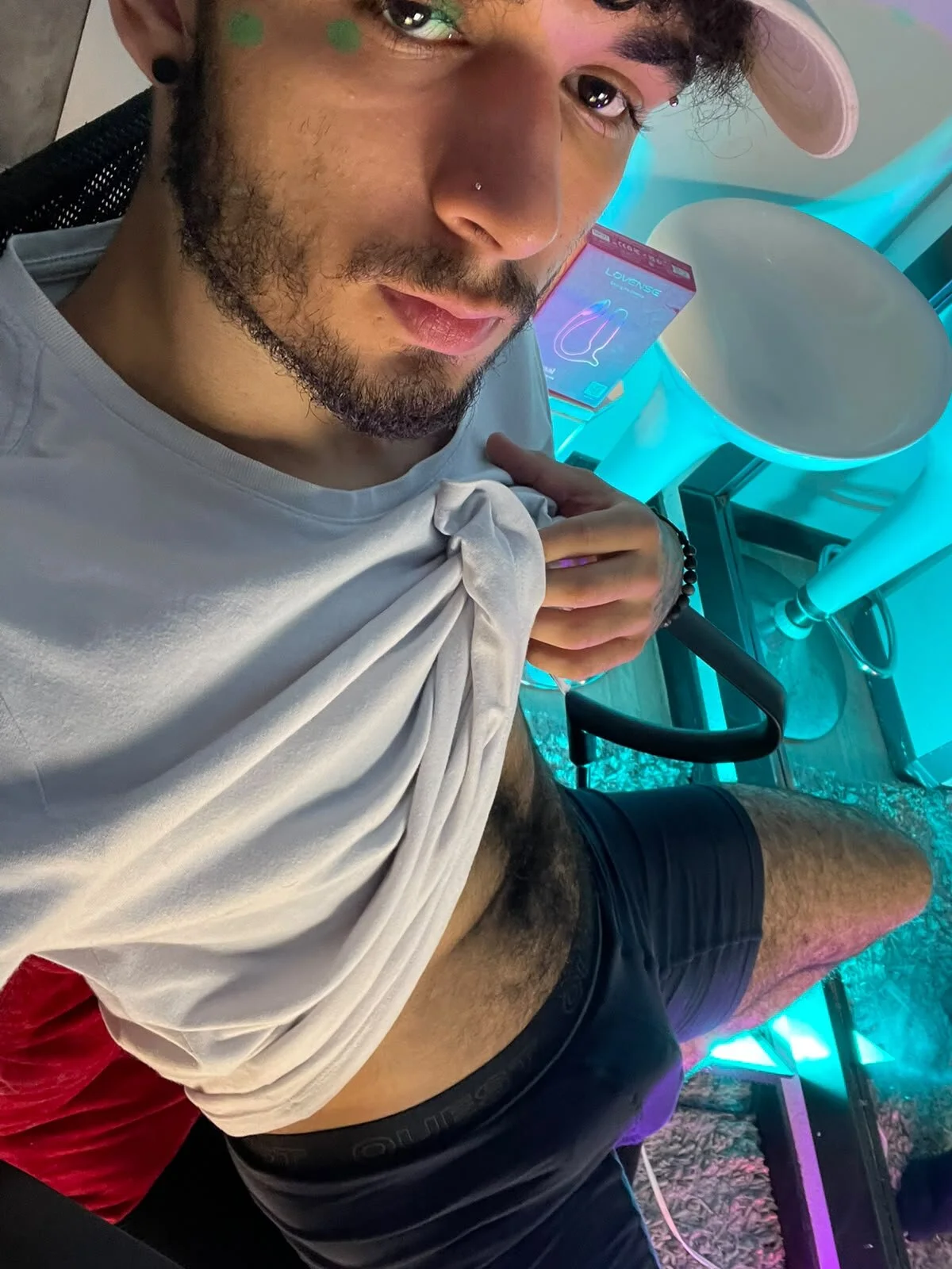 Трендове зображення  7841 LucasThomson_