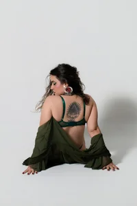 GinnaGrece Sensual and Sexy Pic