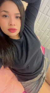 Cloee_evans My jeans skirt, my big ass and my beautiful legs ❤️🙈 Kuva 4