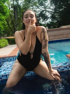 antonelllepiercee SHOULD WE GET AP ISCINA TOGETHER? 🥰🙈  2টি ছবি