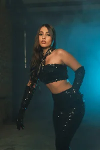 DolcieElliot 𝐹𝑙𝑎𝑠ℎ𝑖𝑛𝑔 𝐿𝑖𝑔ℎ𝑡𝑠 Pic 3