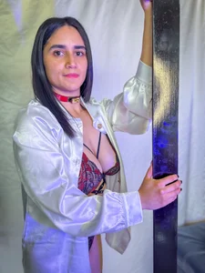 elowen_halley1 Piel atada♥ Poză 4