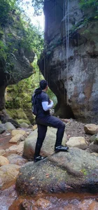 Among the rocks. de Lucii_fer_  8 Imagens