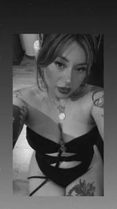 _Lorraine_v 🖤🖤 Pic 5