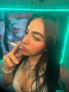 _luna_torres smoke Pic 8