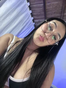 camila_wood cute photos Pic 4