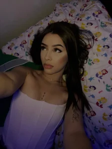 MilaMoonroe Public Foto