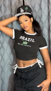 Thick_Lucia Public Foto 4