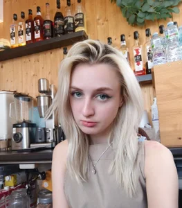 aishiro Public Gambar