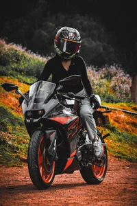 Ivy_rein Do you like motorcycles? This album is for you, a combination of a sexy girl and her motorcycle Bilde 7