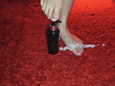 Luna_isabella kullanıcısının I want your semen on my feet 💦👣 albümü -  5 fotoğraf