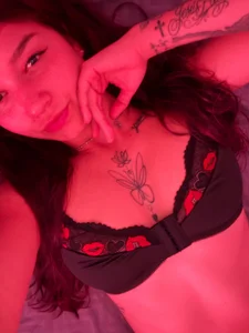 Skinny_queen_20