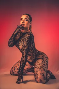 samarawells Caress every curve of my body🔥🐆 Foto 4