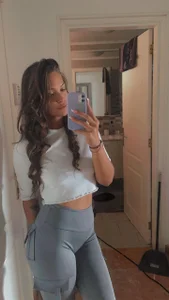 LilyGoldd Public Pic 7