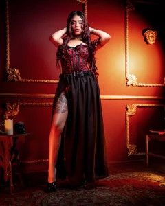 TiffanySander Sensual shadows Pic 8