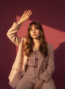 NiaHodgeのMeの 6枚の写真