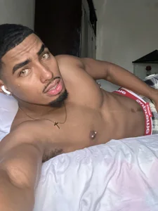 LiamByrne Hello, I'm back, do you want to experience new orgasms? Pic