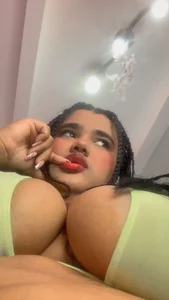 NaomiAsha Lingerie cute Foto 2