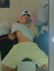 MaikCarverのI'm backの枚の写真