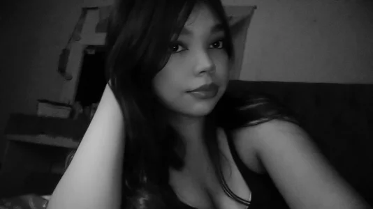 shy_luna18 Public 사진 5