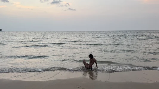 kikidoll sea sun sand Pic 7
