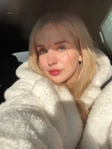EvelinaWindsor Public Pic 9