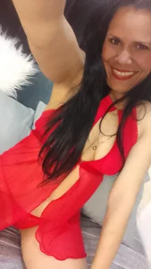 Bianca_seduction My sexy body on red Foto 2
