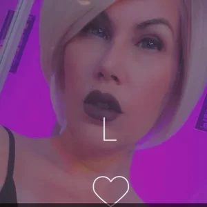 EmmaIsHere Public Pic 9