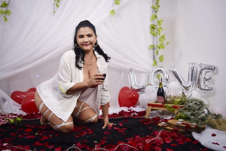 paola_rodriguez happy Valentines Day Pic