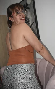 Wiktoria_Brownx Cute drees Pic