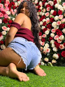 Emma_ster In the flowers 🌹❤️ 06/09/26 รูป  2