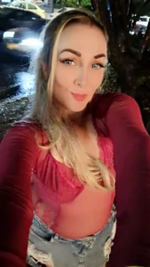 adri_smoke Public Pic 6