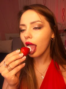 Amber-Tender Strawberry Temptation Billede 2