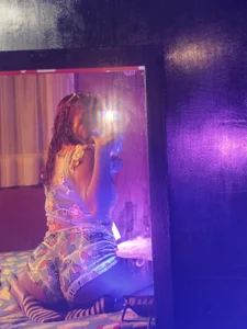 Nicole_Brown1126のat homeの 4枚の写真