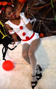 IT! od MAILYN_ER  7 snímek