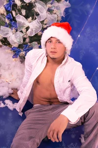 MagnusKnight_の🎁😈 Come claim your Christmas treat… me.の 3枚の写真