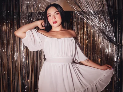 TomLondon_ Happy new year 2025 💥✨💄🎉❤💘 Hình 7