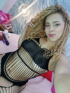 MiaVelveett My photos, your new obsession 📸❤️ Pic