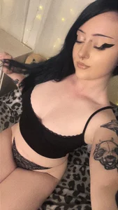 chloe_levine Public Pic 6